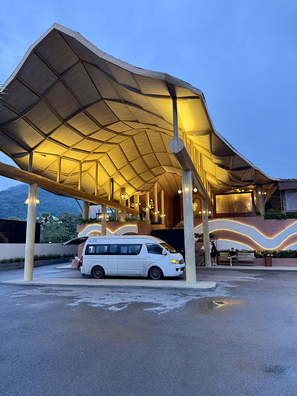 Карон, Отель Phuket Emerald Beach время работы