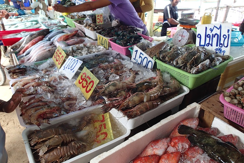 Раваи, Рынок морепродуктов Равай сходить