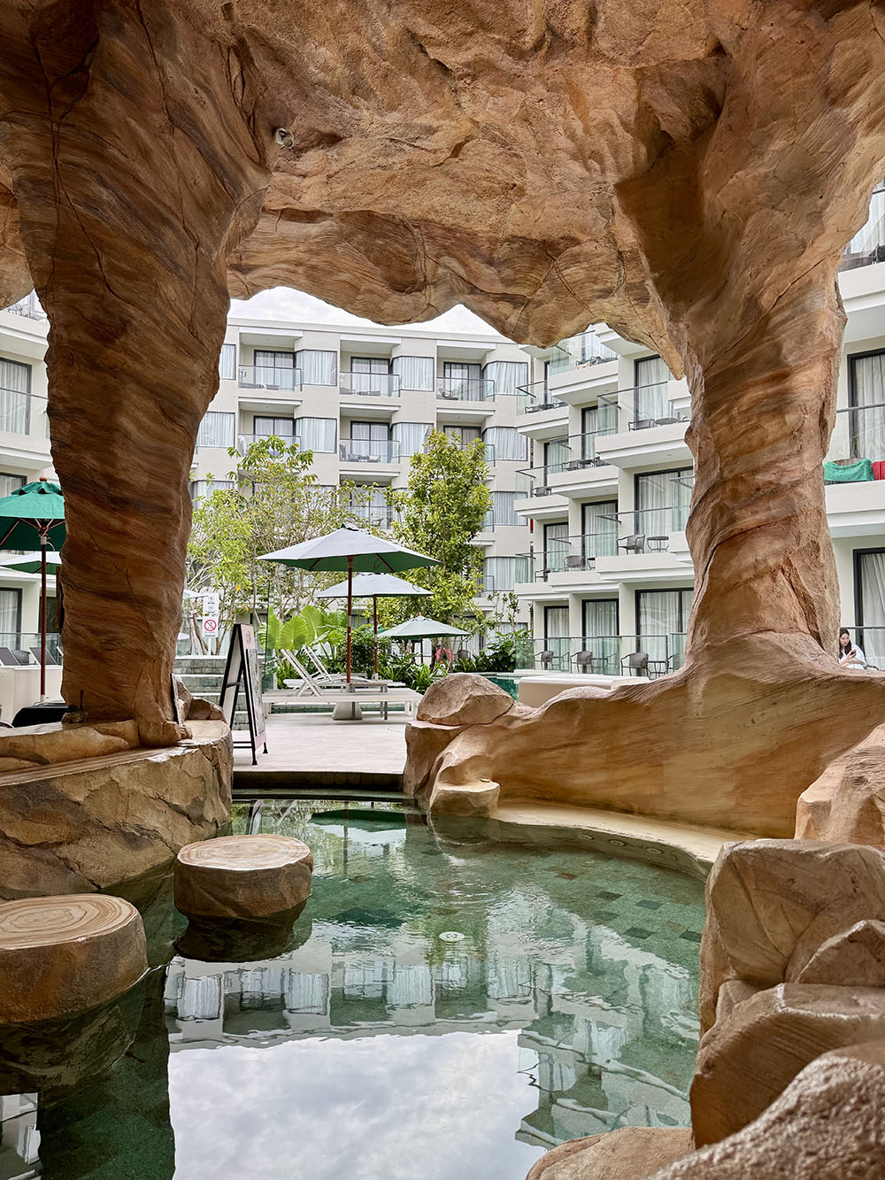 Карон, Отель Phuket Emerald Beach найти