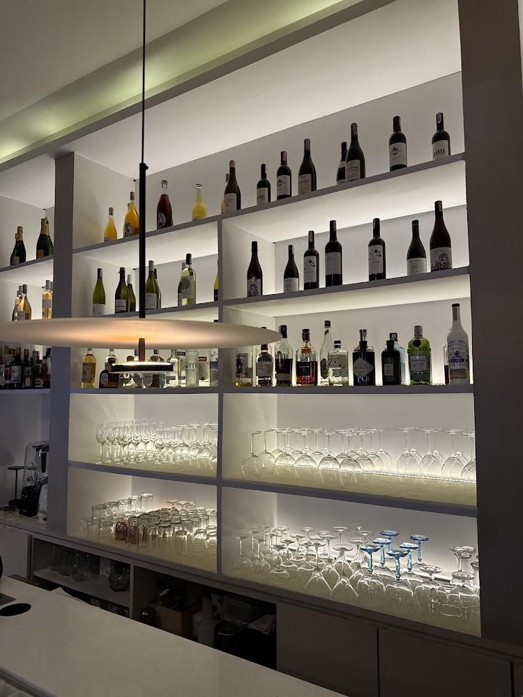 Банг Тао, Aja Bistro & Bar найти