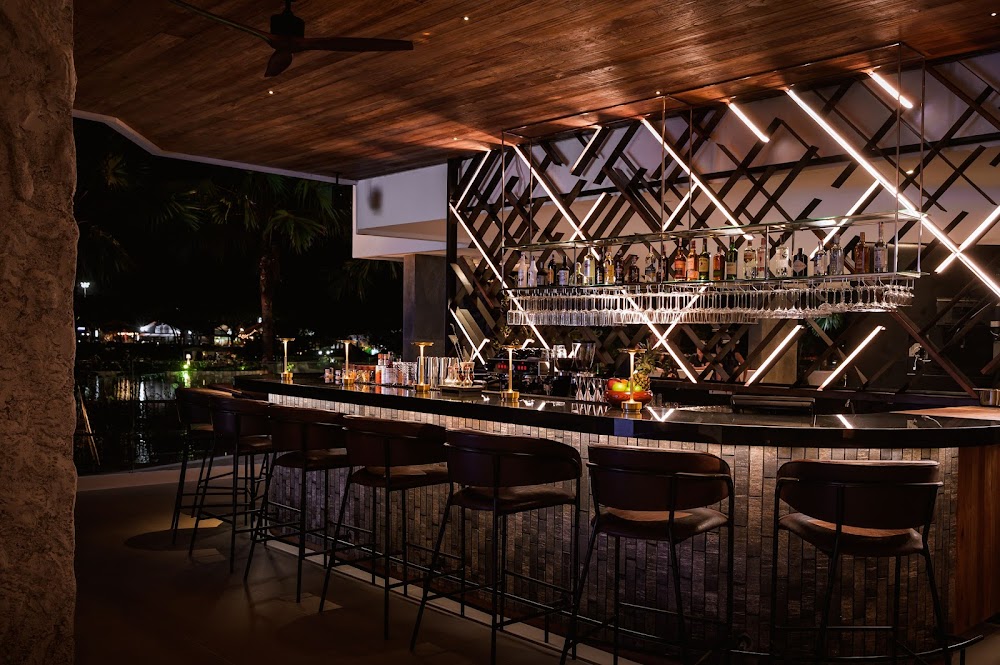 Bang Tao, Issara Restaurant & Bar – Boat Avenue карта