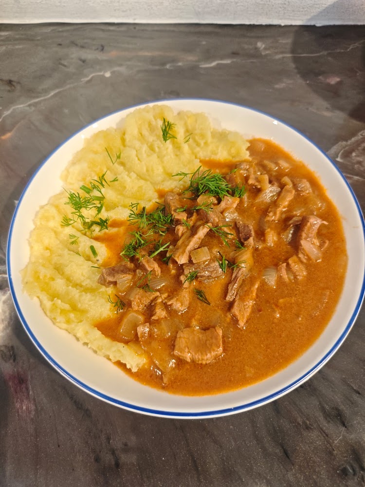 euLx7H-F2421JESV9gFu5Kn4ZrHQj0hM