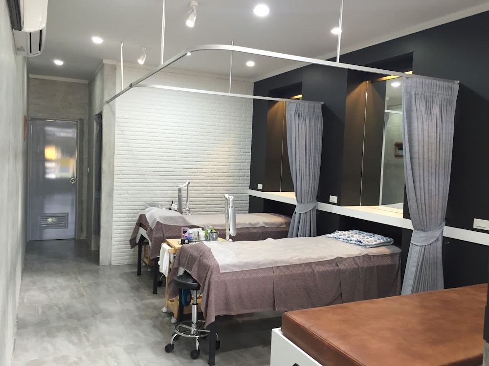 Aup1yr-F7neA7Z_D4MFXPCz36DYpTAaw