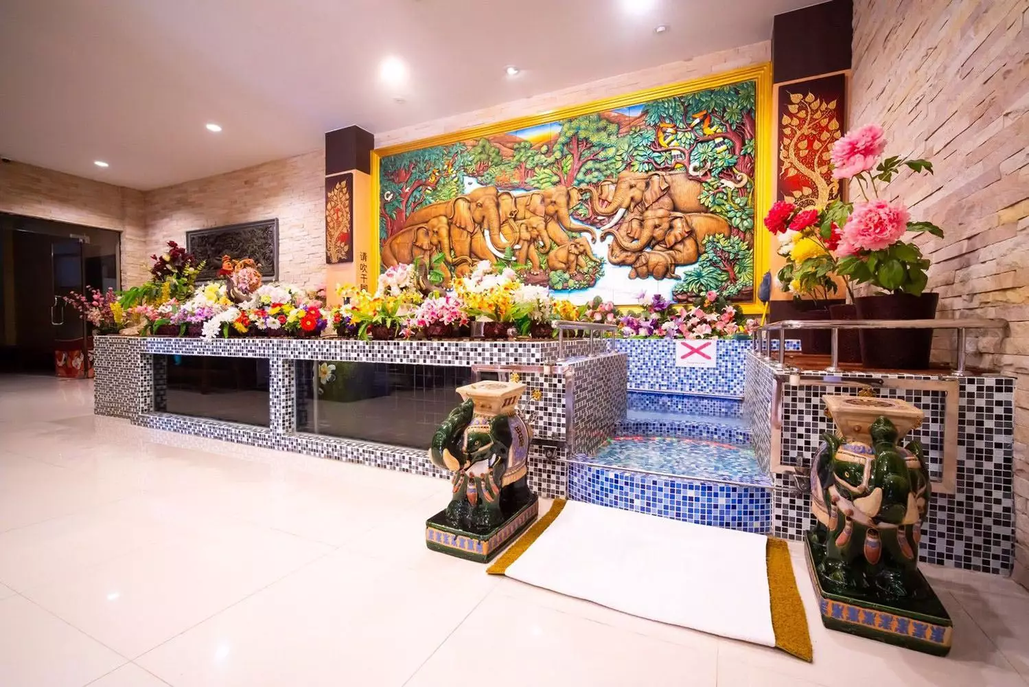 Phuket Town, HappyTime ThaiMassage 2015 Co.,Ltd location