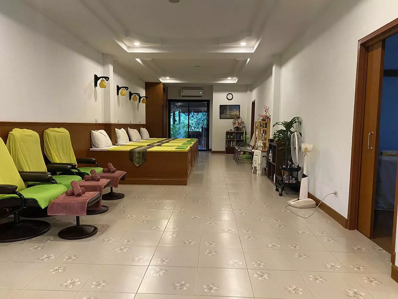 Bang Tao, Ae Massage & Spa location