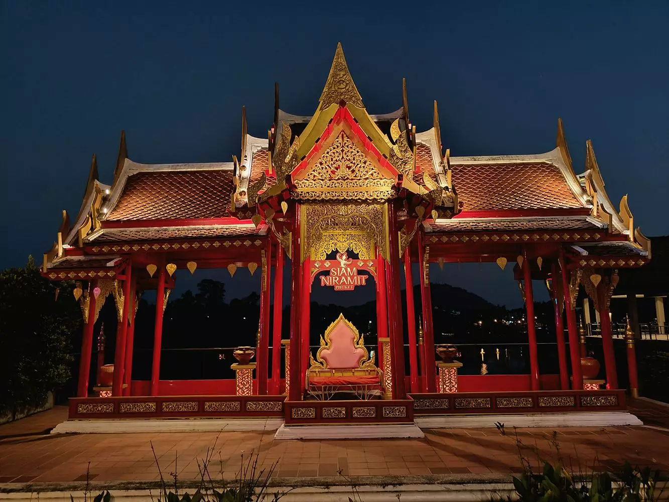 Ko Kaeo, Siam Niramit Phuket route