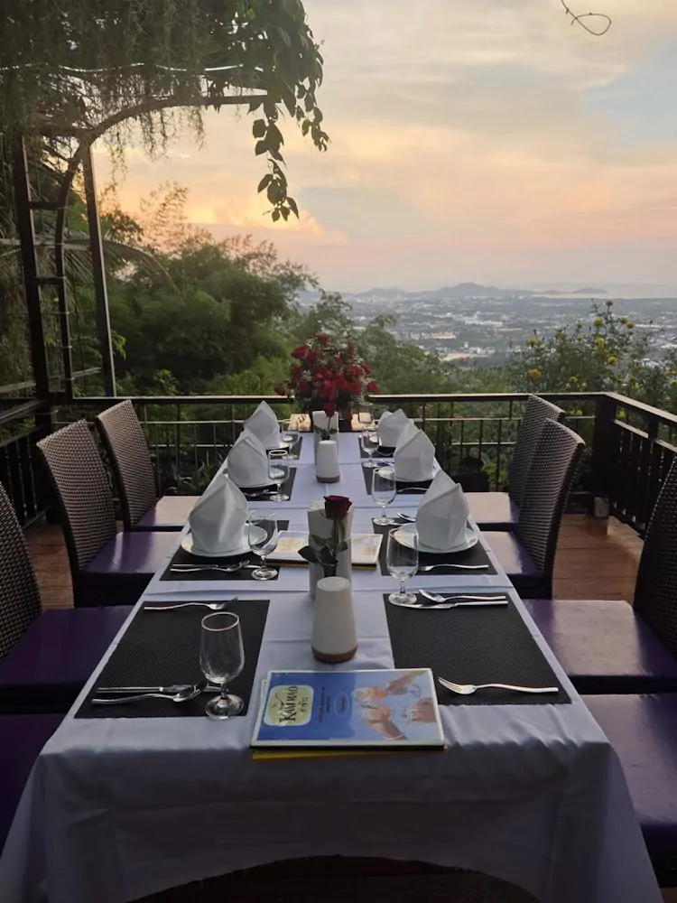 Чалонг, Кафе Kam Kao (Mountain Breeze) найти