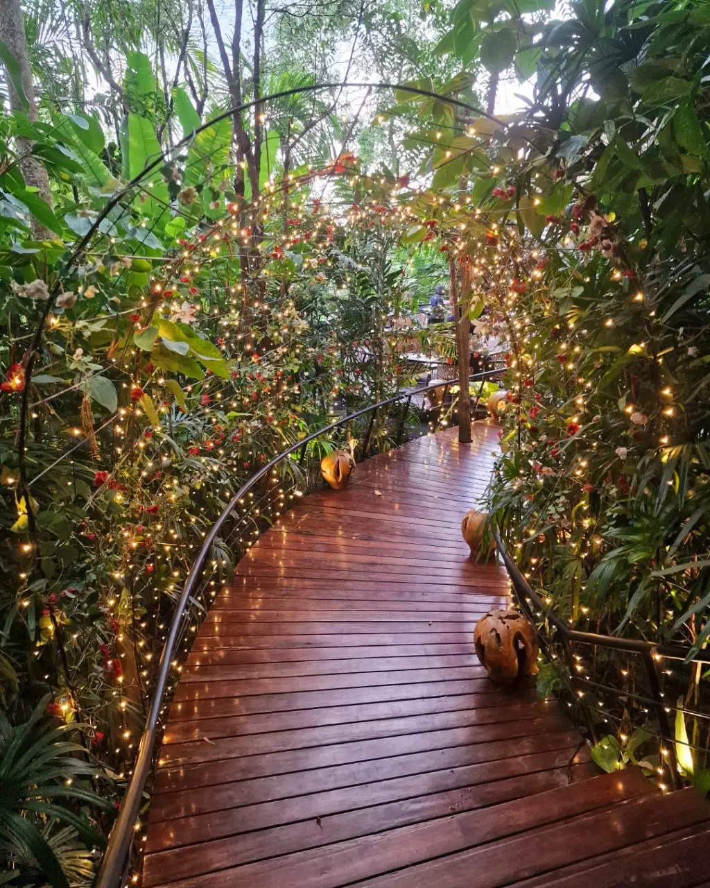 Phuket Town, Three Monkeys Restaurant точный адрес