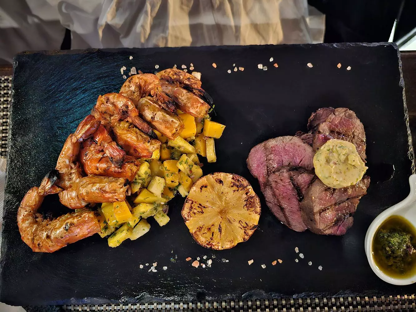 Karon, Two Chefs Karon Beach Branch сходить