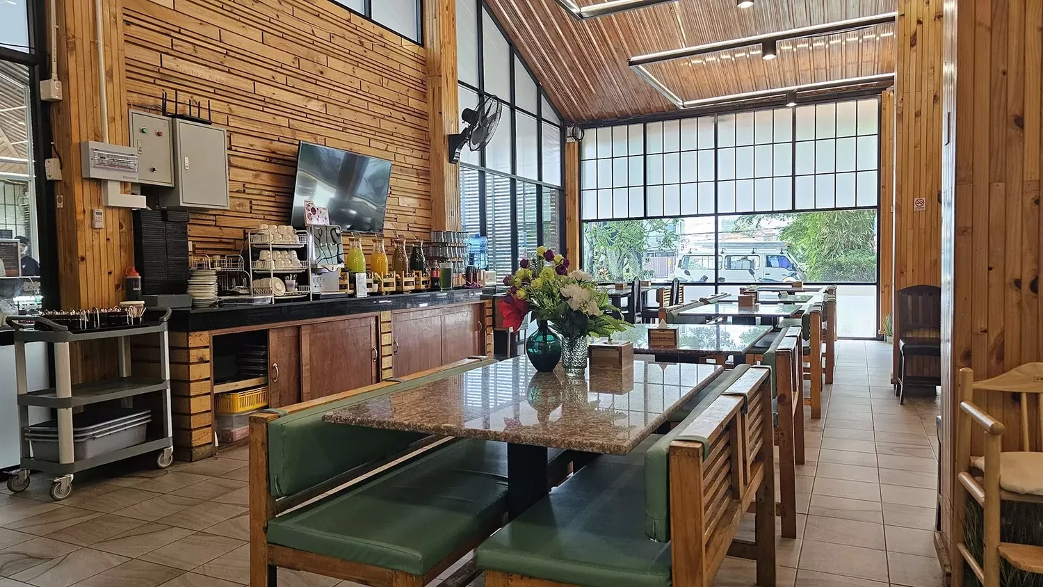 Phuket Town, BAIKINGU Japanese Buffet Garden Restaurant добраться самостоятельно