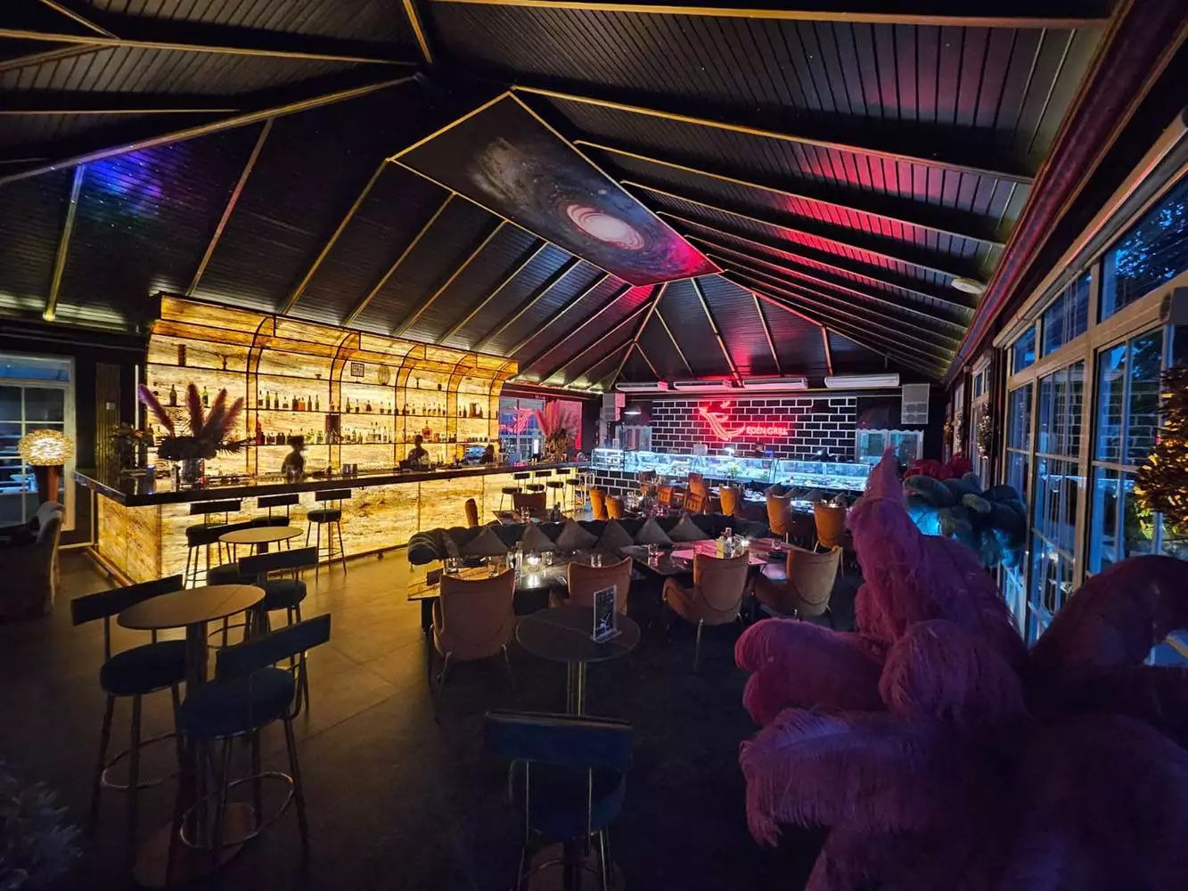 Bang Tao, Eden by the Lake Restaurant & Lounge on Boat Avenue, Phuket (Eden Grill) как доехать