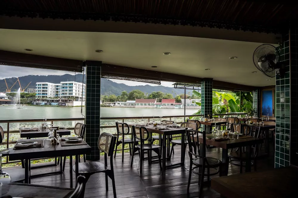 Банг Тао, Ресторан Bella Ciao Italian Bistro время работы