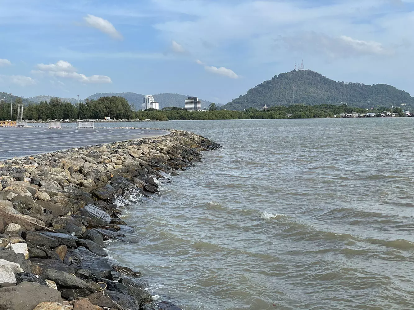 Phuket Town, Saphan Hin Park фото
