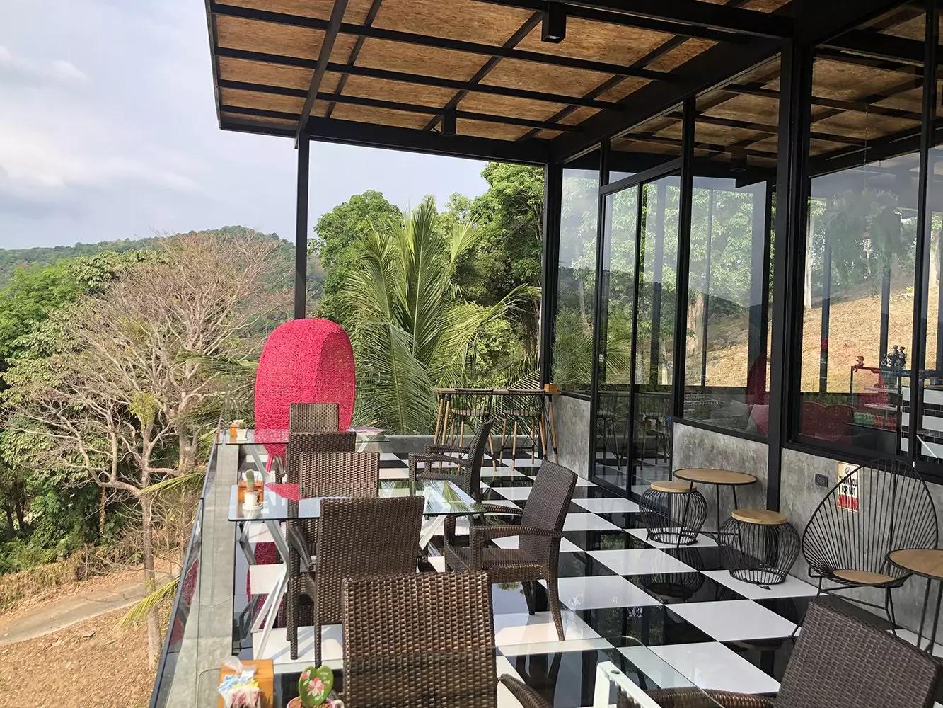 Heaven Restaurant & Bar view restaurant Karon Phuket