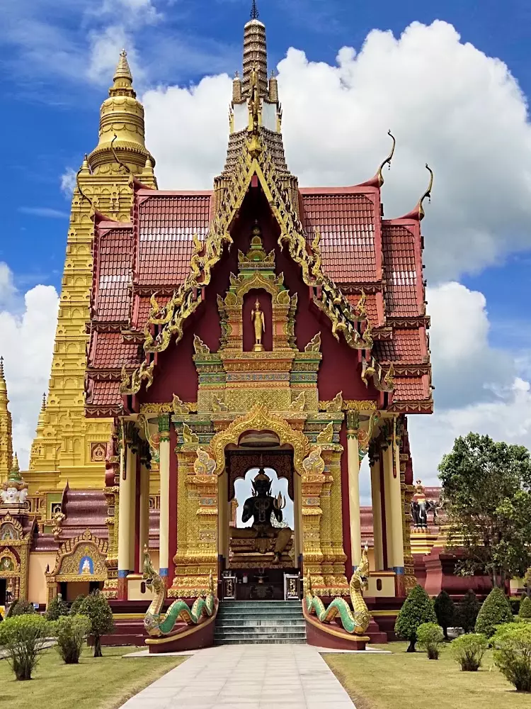 Wat Maha That Wachiramongkol Krabi Buddhist Temple in Phuket