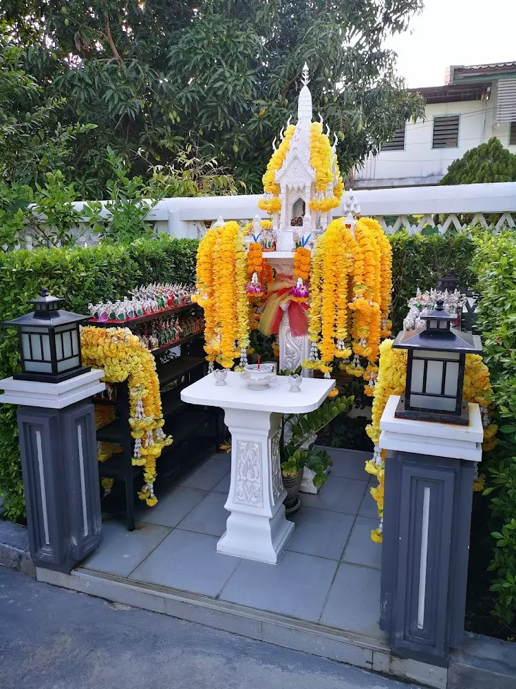 Phuket Town, The Besavana Phuket route