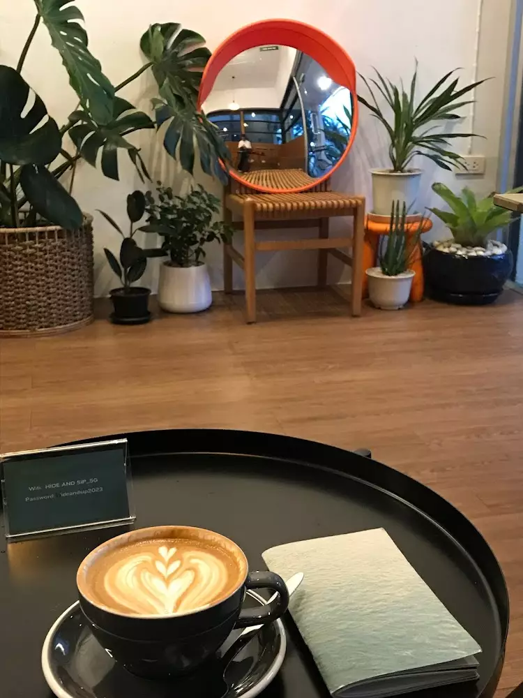 Phuket Town, HIDE AND SIP COFFEE opening hours