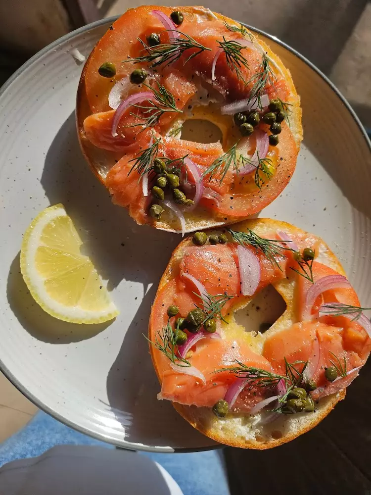 Mai Khao, Leap coffee and Breakfast найти