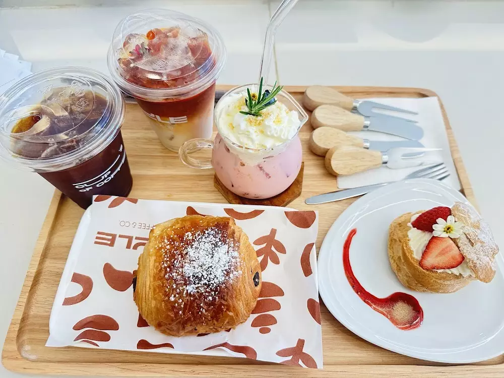 Phuket Town, JULE Coffee & Co время работы