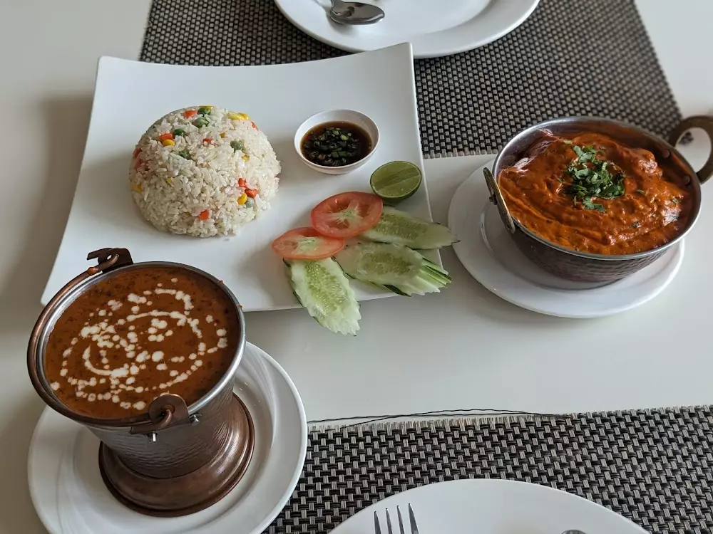 Karon, Golden Paradise Restaurant map