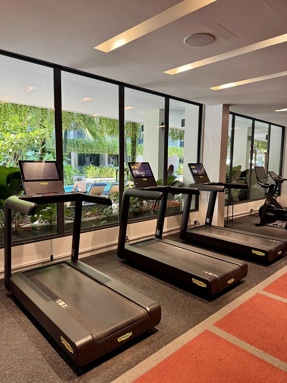 Bang Tao, La Green Hotel and Residence working hours