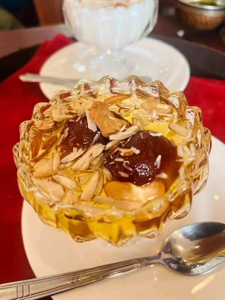 Karon, Golden Paradise Restaurant opening hours
