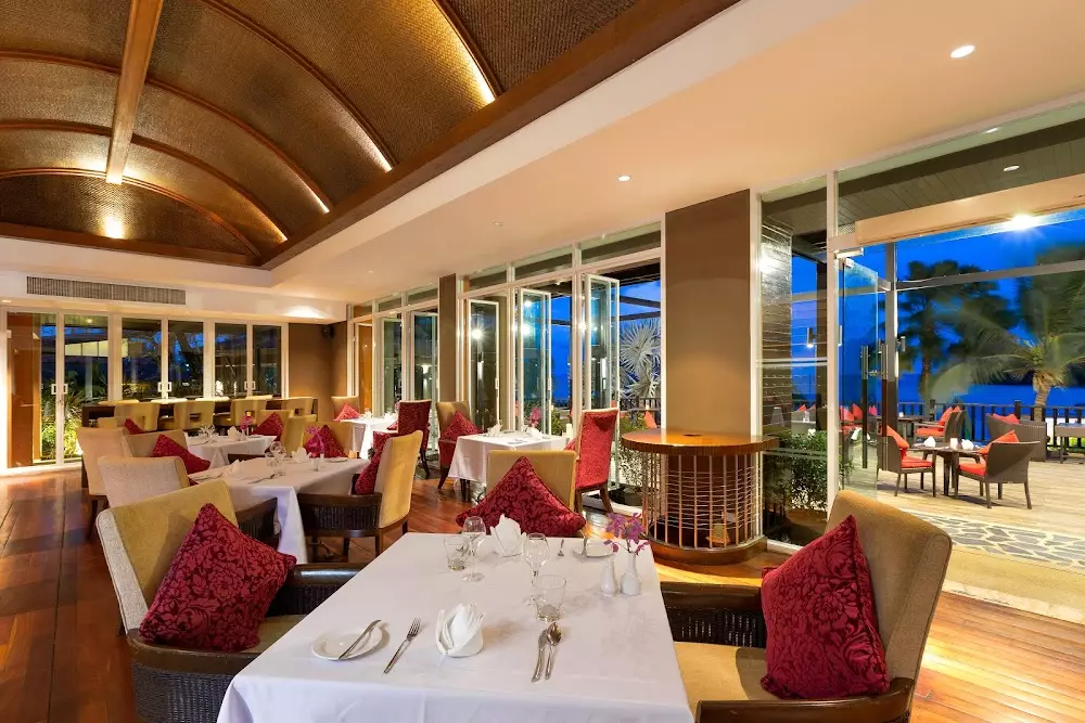 Panwa, Pullman Phuket Panwa Beach Resort explore