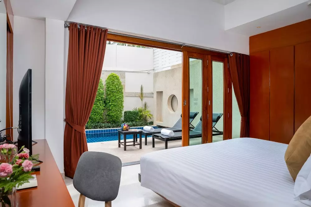 Patong, La Flora Resort Patong сходить