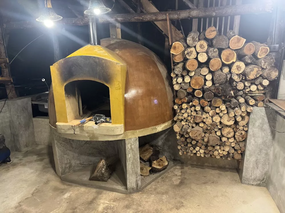 Si Sunthon, OOO Burger & Pizza opening hours