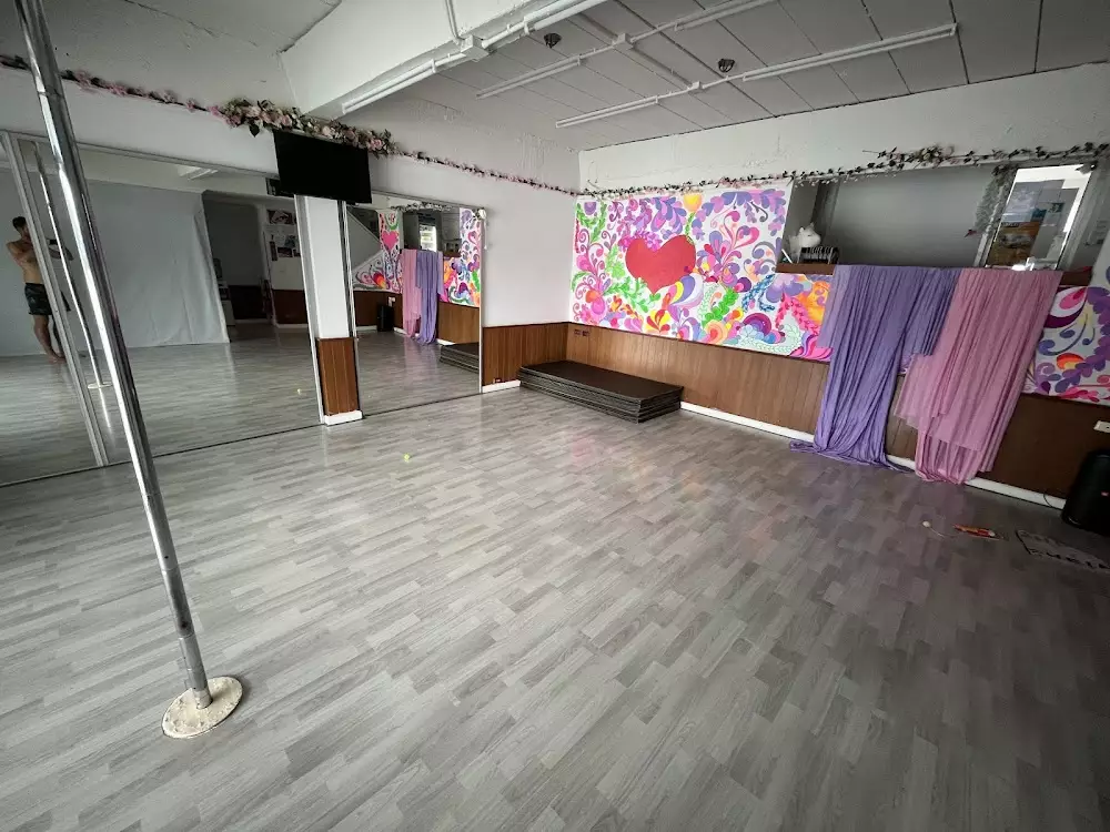 Chalong, Theya dance school and events planner как доехать