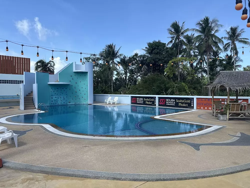 Rawai, Shark Bites – Pool Bar and Pickleball часы работы
