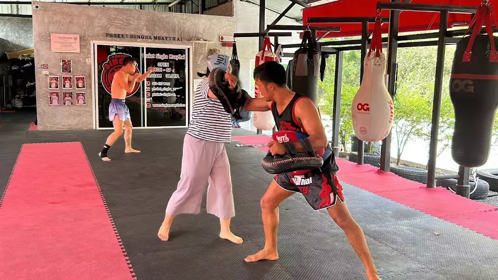 Chalong, Phuket Singha Muaythai Gym время работы