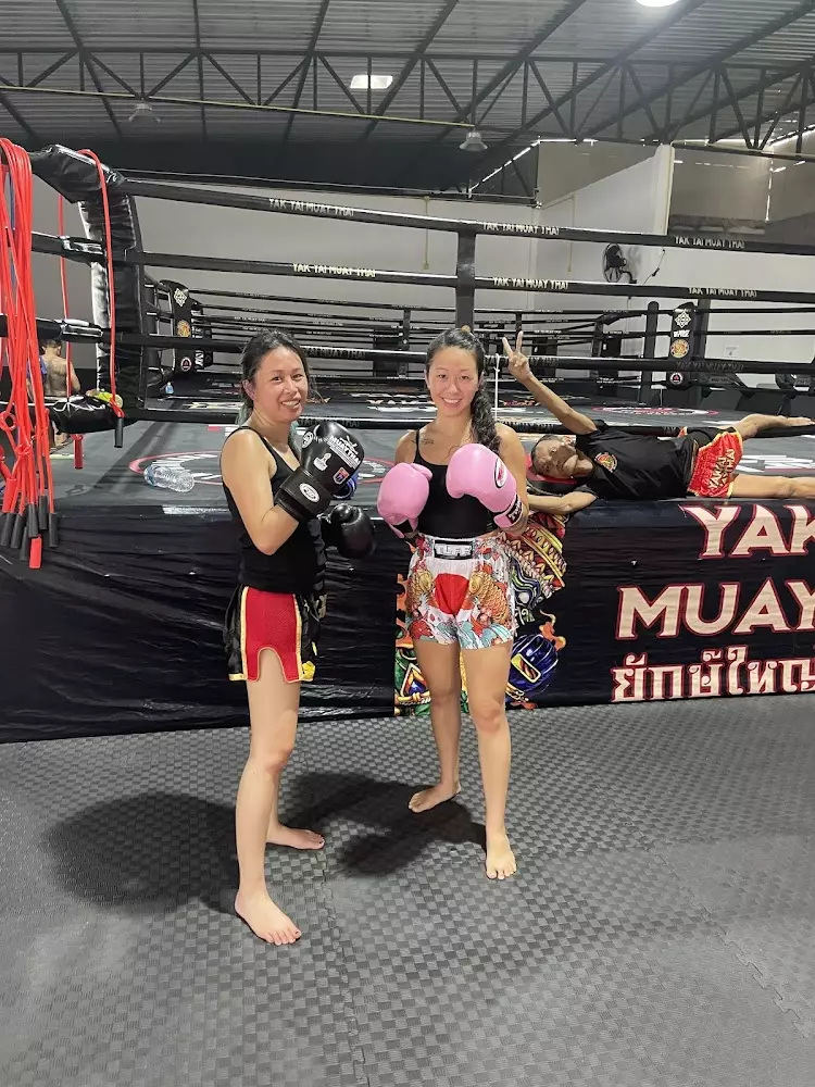 Chalong, Yak Yai Muay Thai часы работы