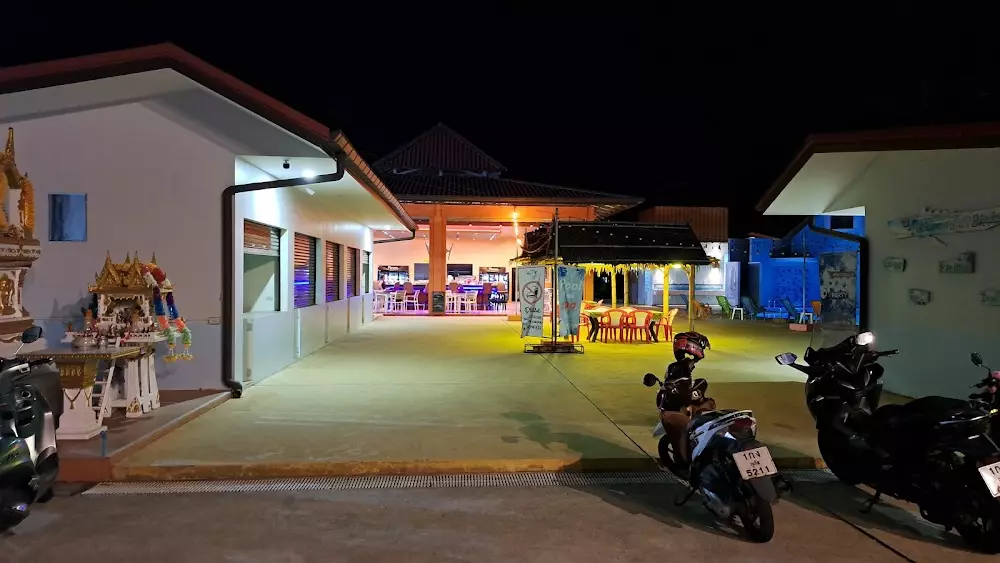 Rawai, Shark Bites – Pool Bar and Pickleball часы работы