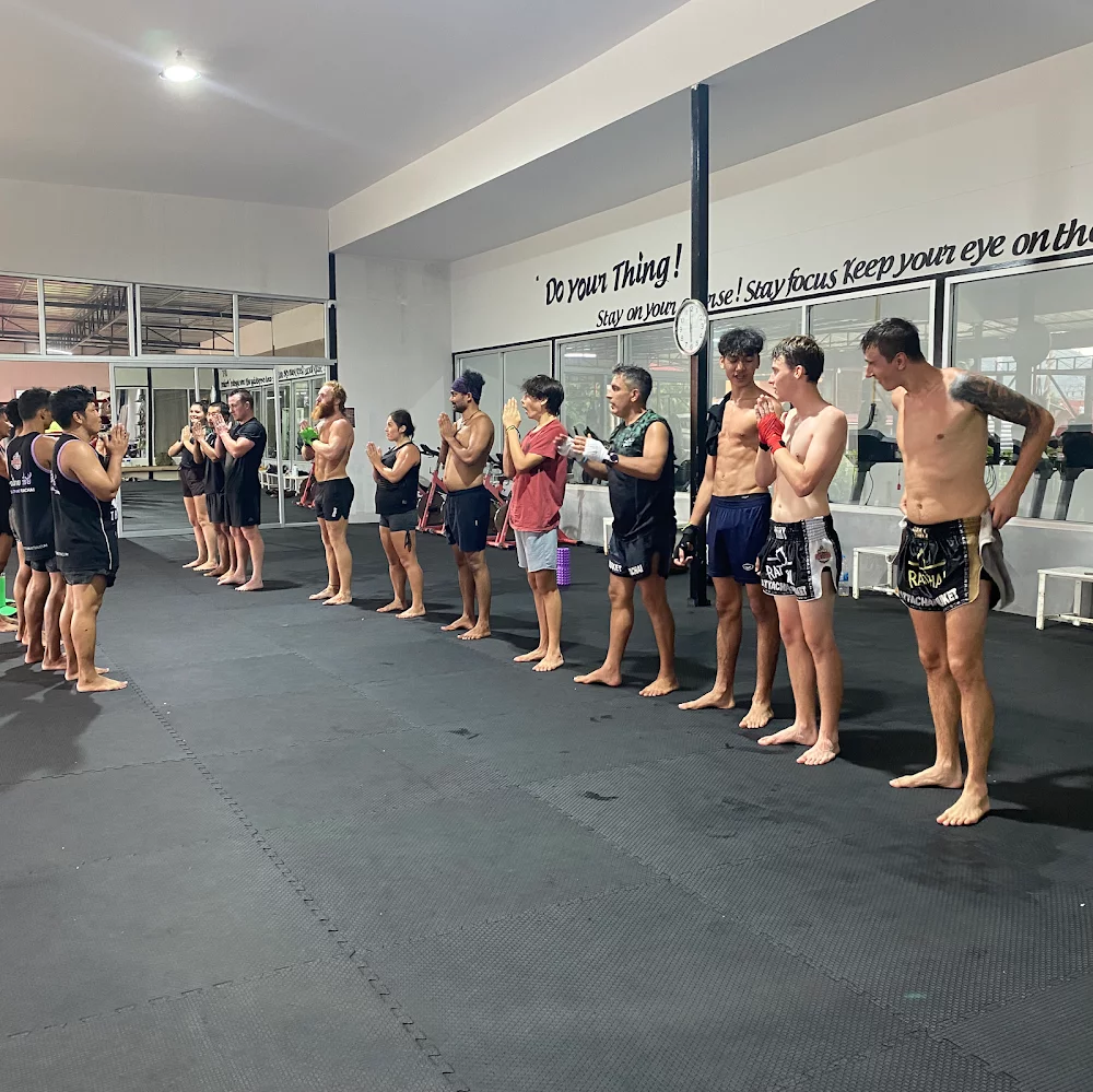 Chalong, Rattachai Muay Thai Gym адрес