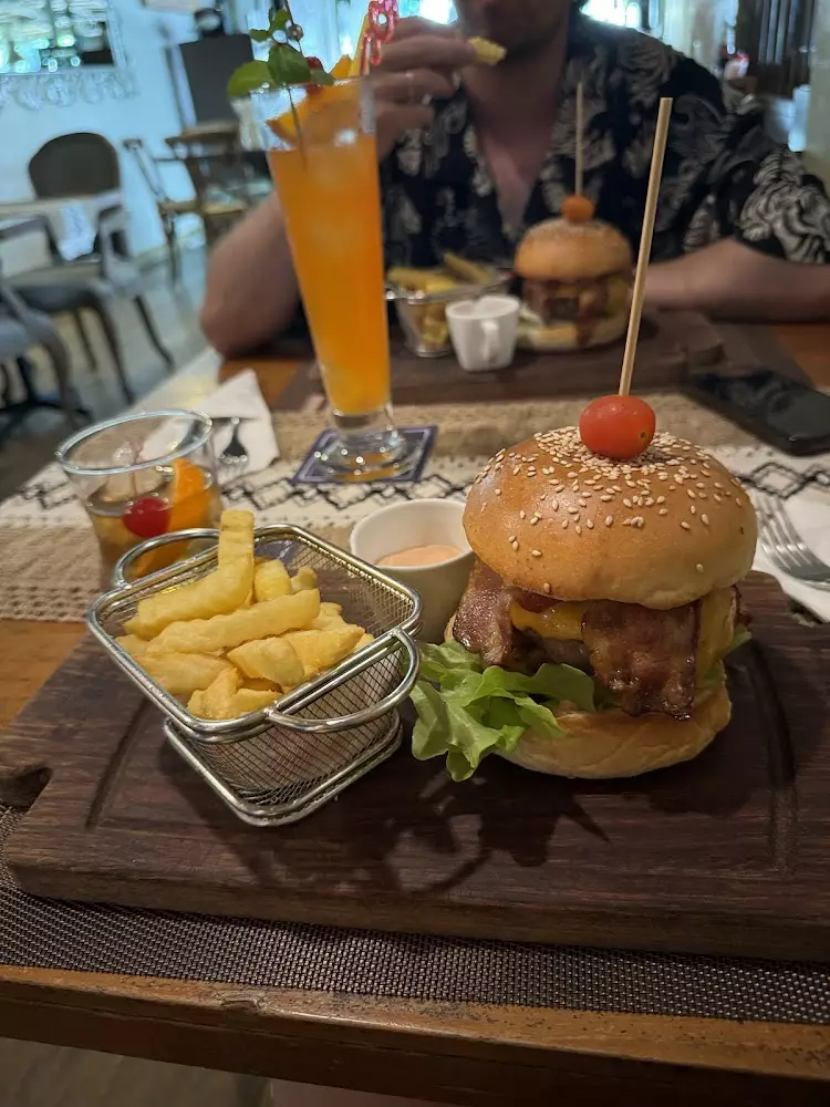 Rawai, La Cantina Steak House & Pizzeria адрес