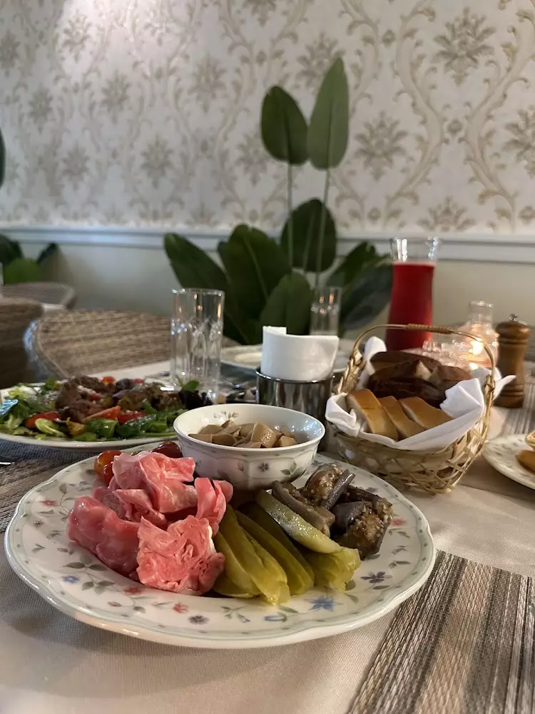 Bang Tao, Dacha find
