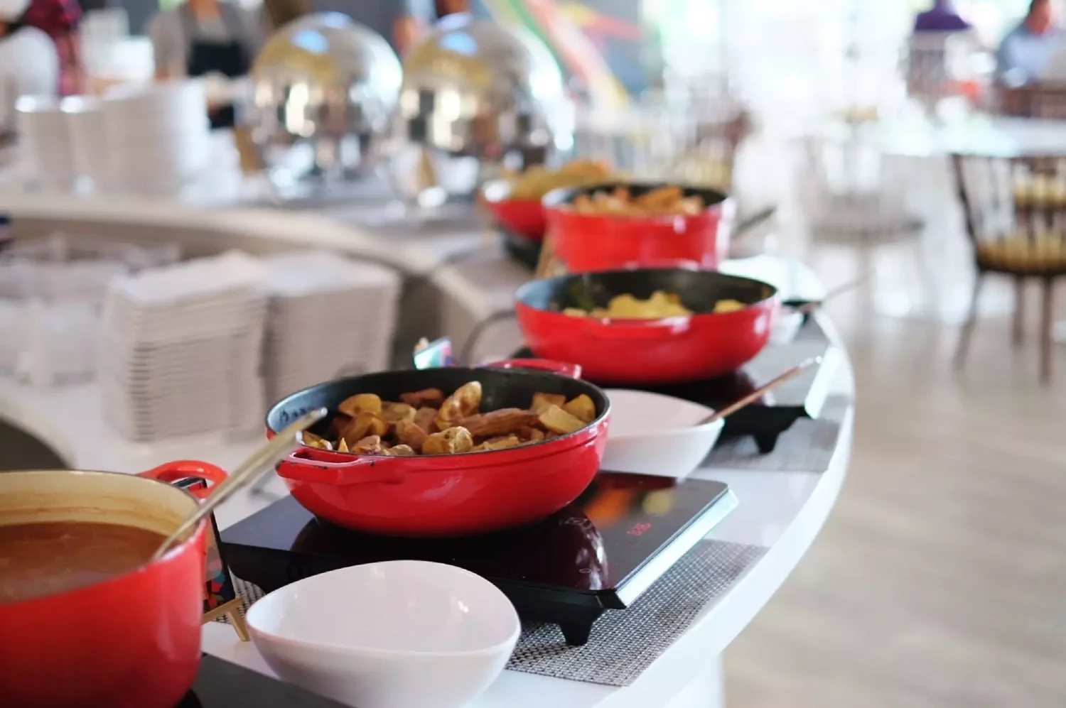 Bang Tao, Cassia Phuket время работы