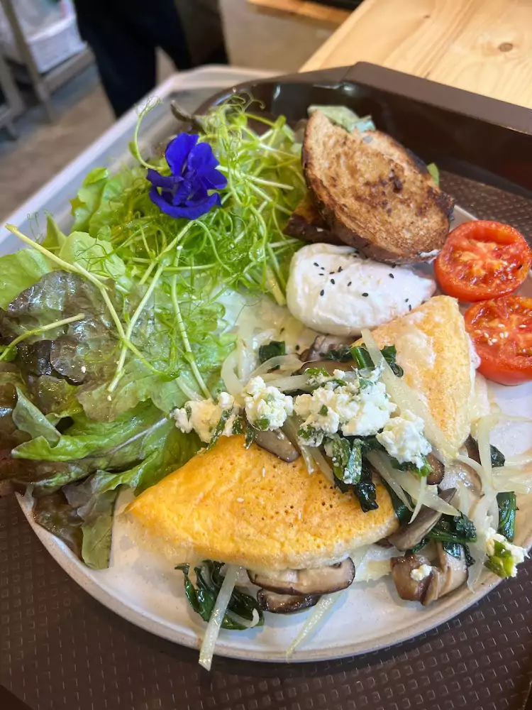 Банг Тао, EatWise Cafe где находится