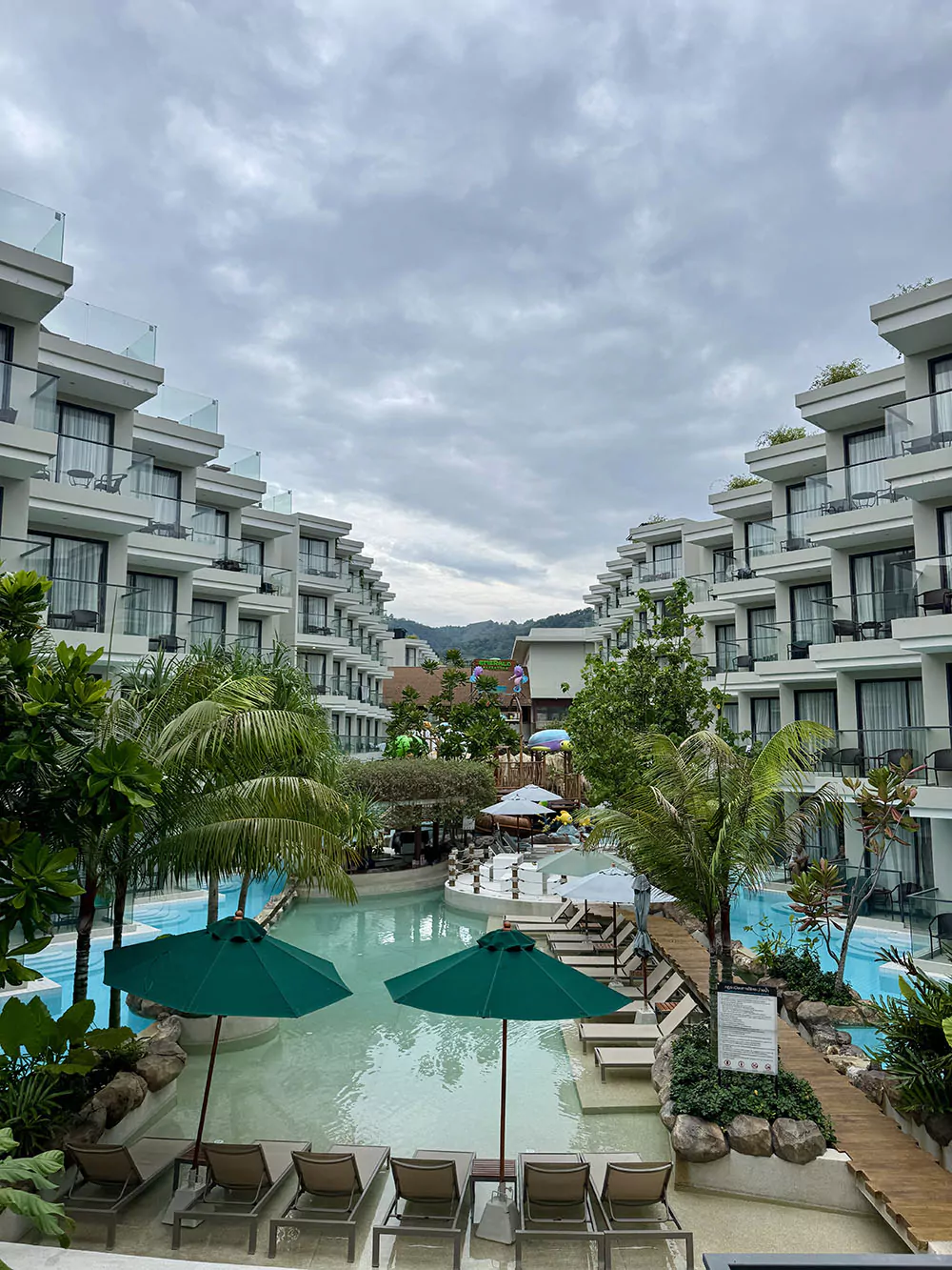 Карон, Отель Phuket Emerald Beach найти
