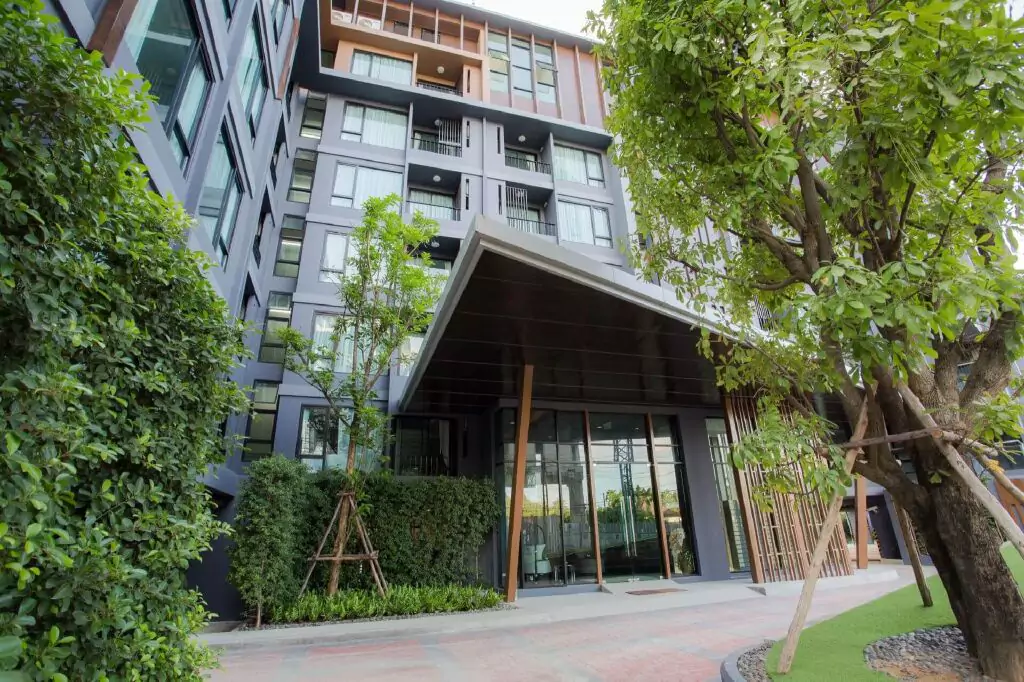 Bang Tao, 6th Avenue Surin Condominium opening hours
