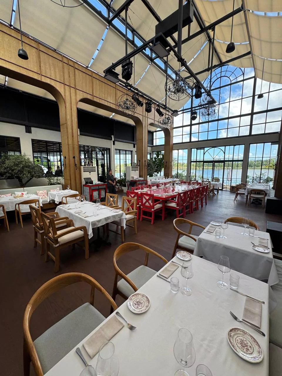 Банг Тао, Ресторан европейской кухни ETNA посетить