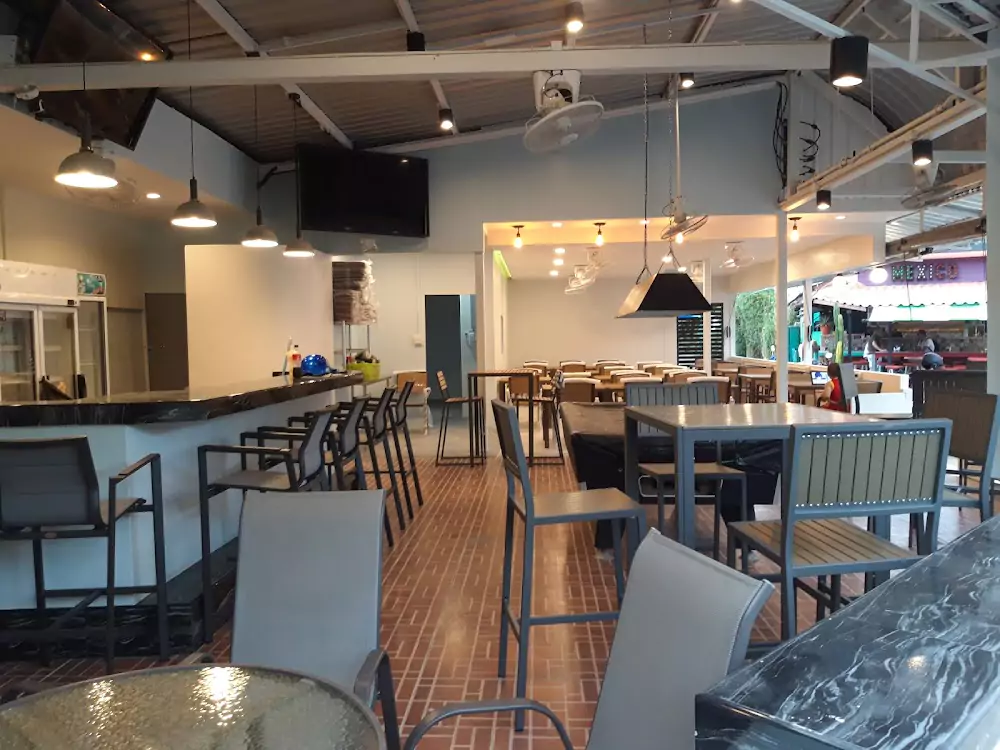 Patong, Le Bistrot directions