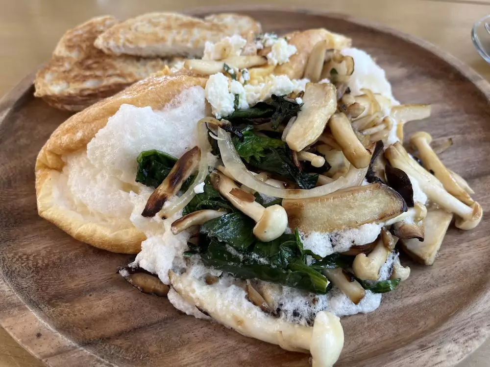 Банг Тао, EatWise Cafe посетить