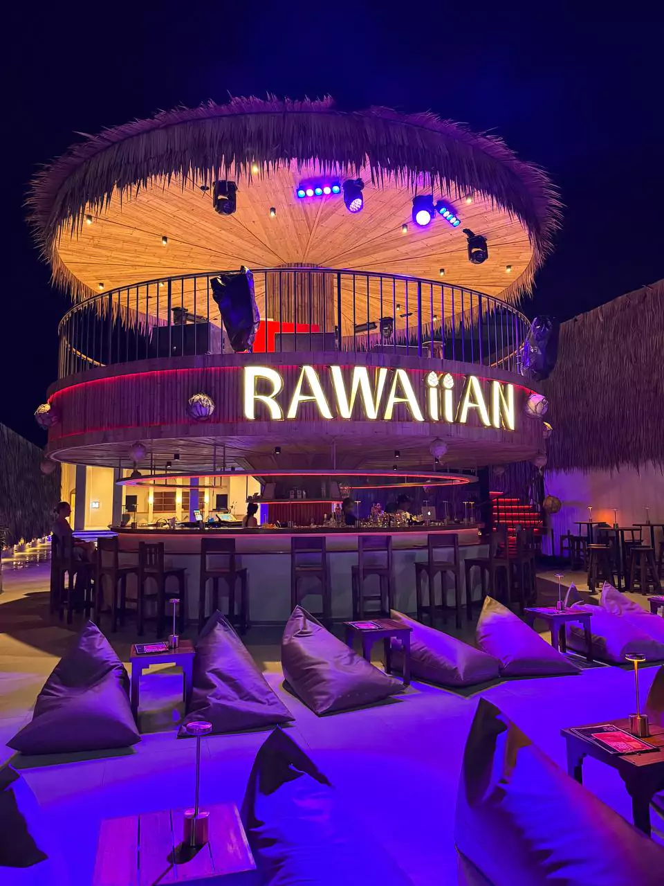 Раваи, Rawaiian Beach Club & Bar часы работы