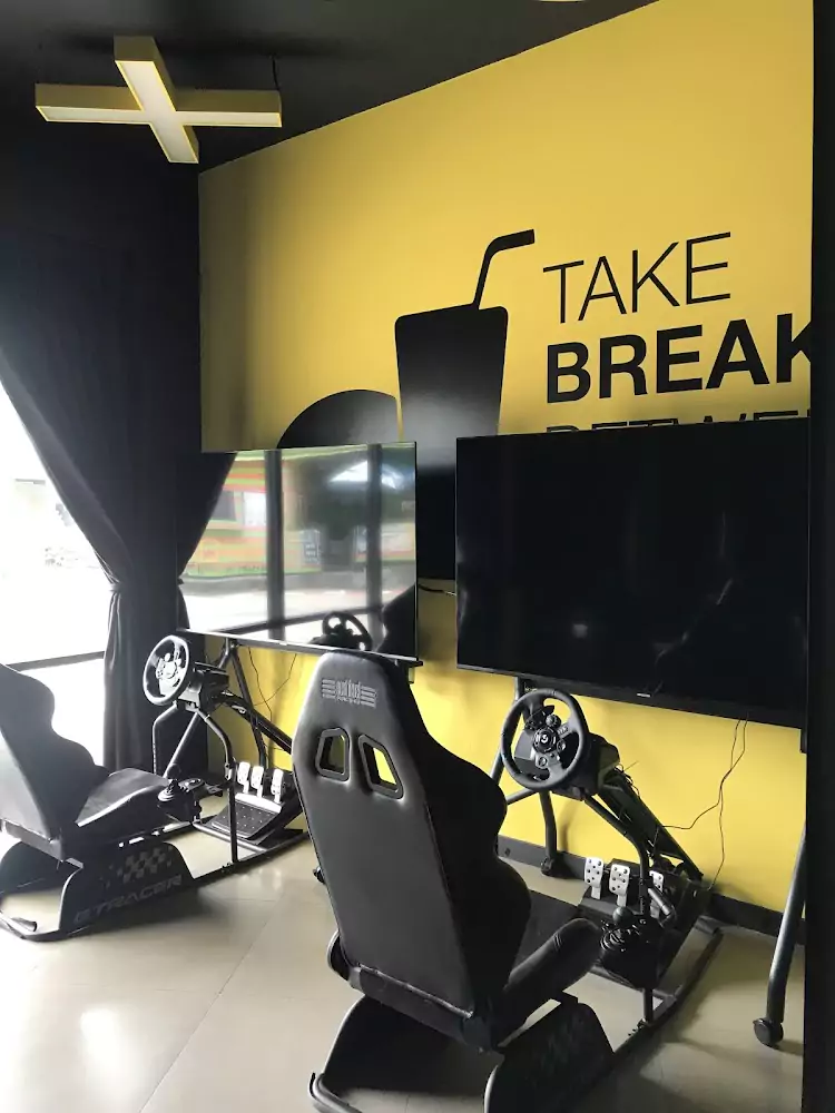 Пхукет таун, Colizeum PhuketTown Esports время работы
