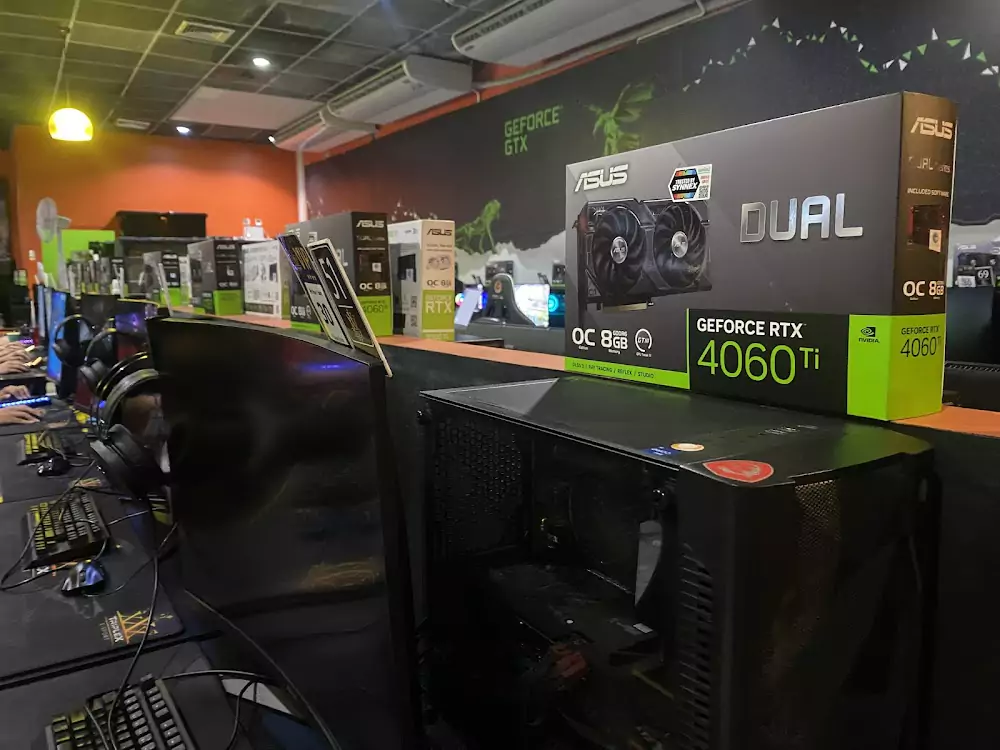 Phuket Town, Triple X E-Sport how to reach
