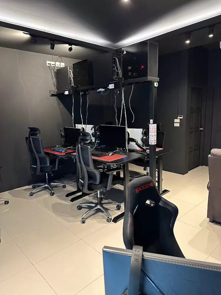 Раваи, Computer club Black Room как доехать