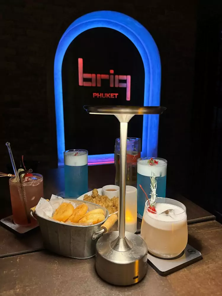 Пхукет таун, BRIQ bar адрес