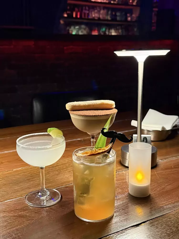 Пхукет таун, BRIQ bar часы работы